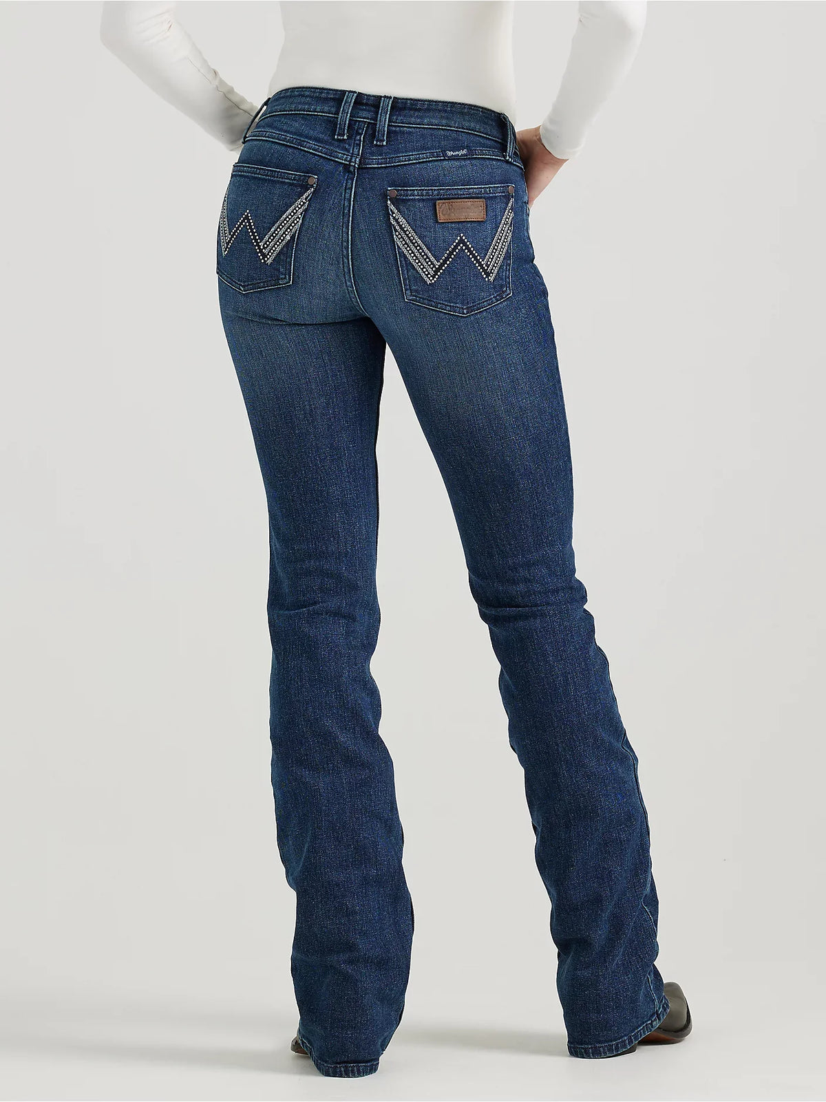 Wrangler - Women's Retro Mae Mid Rise Bootcut Jean - 112356583